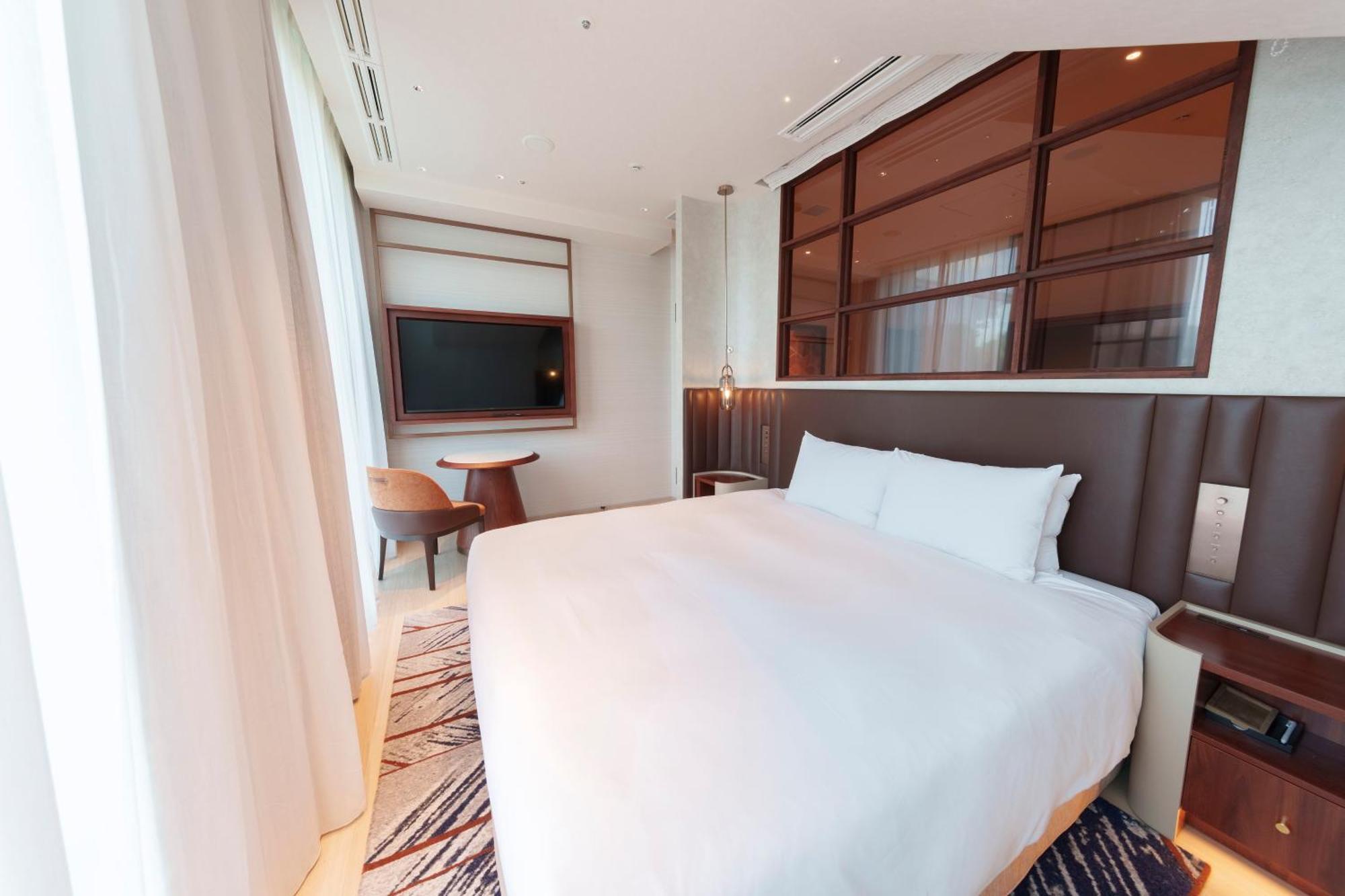 Hotel Springs Makuhari Premier Chiba Exterior photo